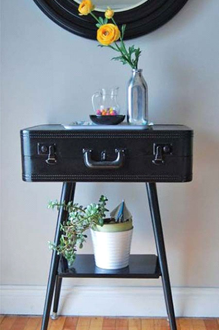 A suitcase that’s transformed into a table