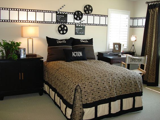 Movie-themed bedroom