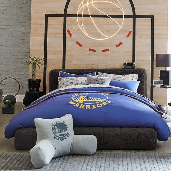 Sport-themed bedroom